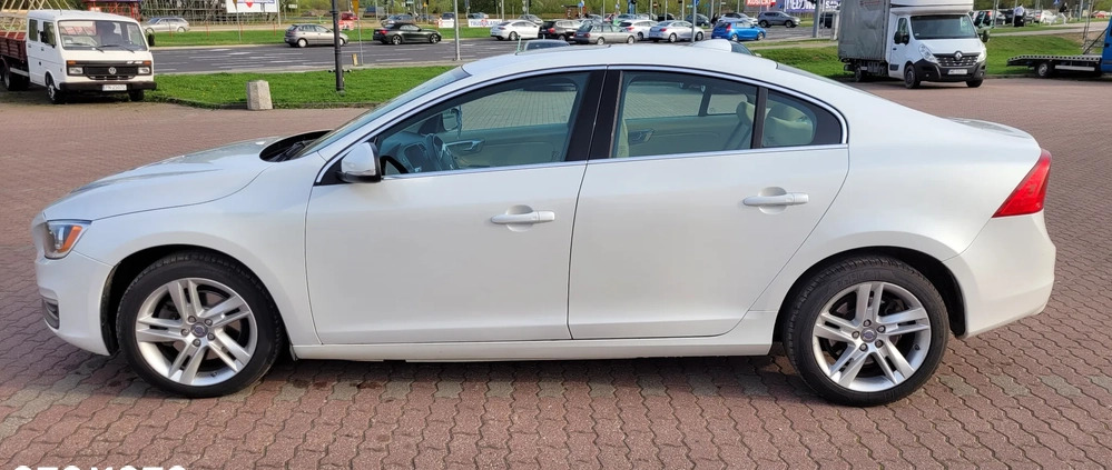 Volvo S60 cena 49900 przebieg: 146000, rok produkcji 2013 z Białystok małe 667